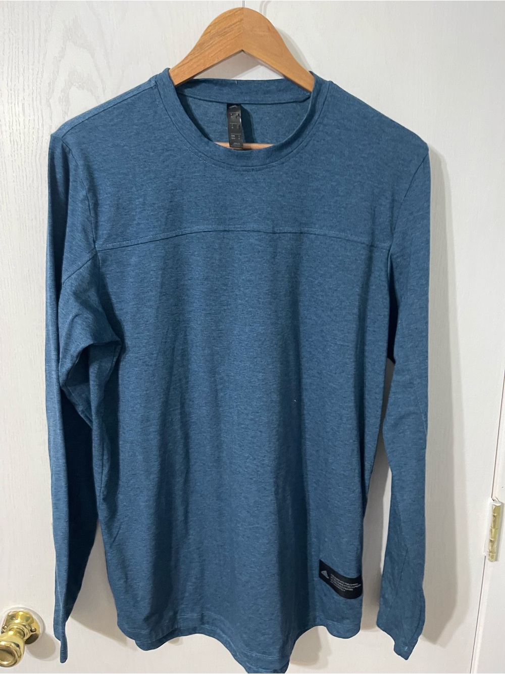 Adidas Men's Blue Long Sleeve Athletic Shirt In Size M